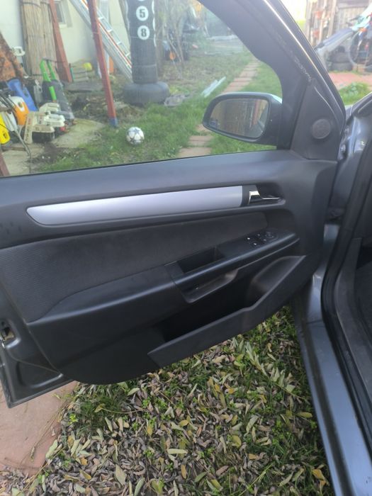 Opel Astra automata,1,6benzina cu gpl