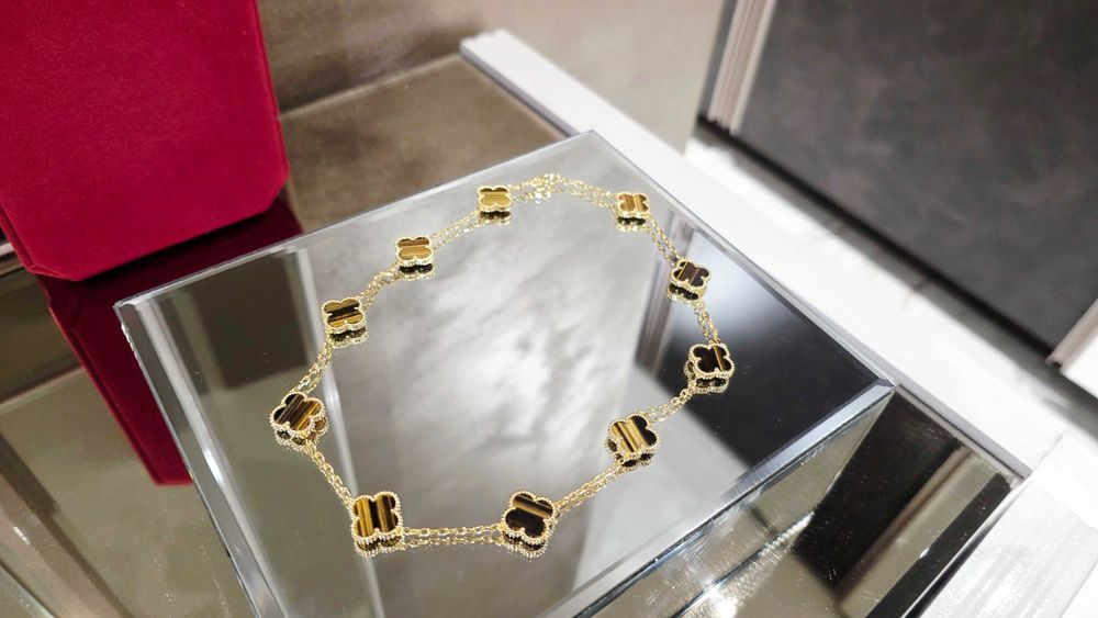 Van Cleef & Arpels VCA Gold Tiger Eye 10 Motifs Alhambra Дамско Колие