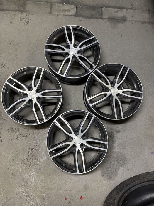 Продам диски R17 5/114,3