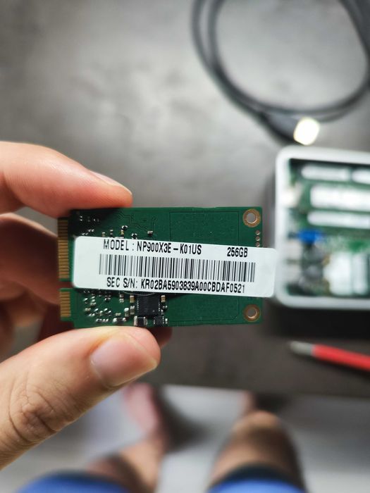Intel NUC 16GB RAM/256GB SSD (Proxmox, Home Assistant, Raspberry)