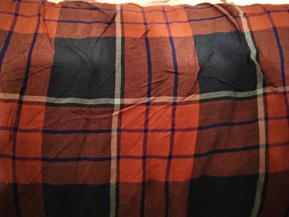 Различни платове