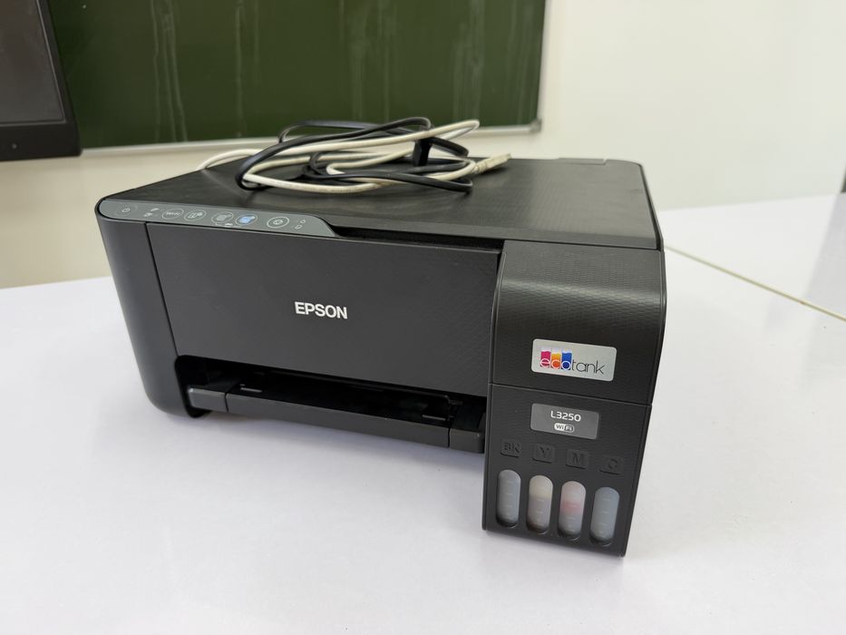 Продам принтер 3в1 Epson L3250