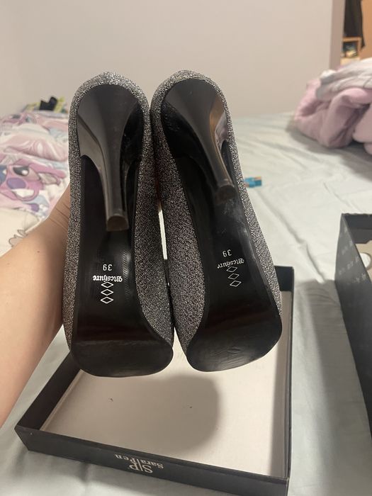 Бални обувки Sara Pen, носени веднъж