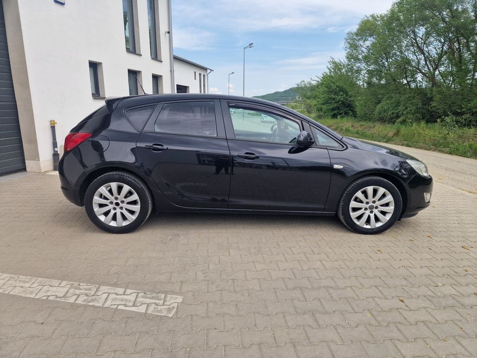 Opel Astra J 1.7 CDTI, 110 CP