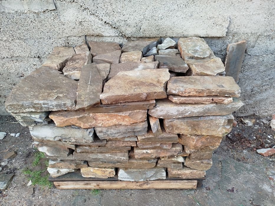 Продавам камъни за зидария