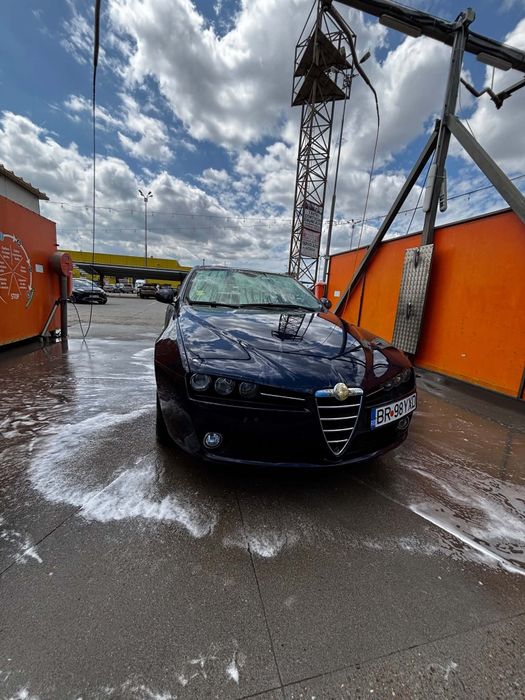Vând Alfa Romeo 159