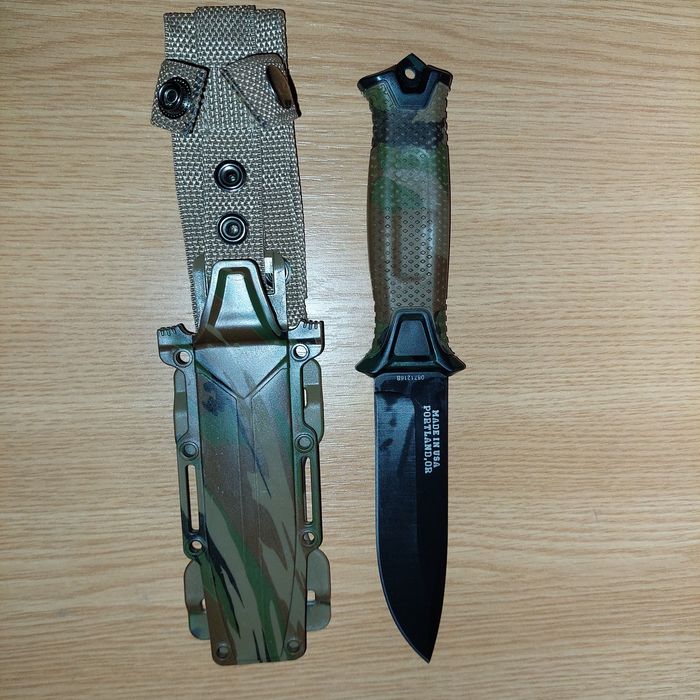 Cutit bushcraft cu teaca lama neagra