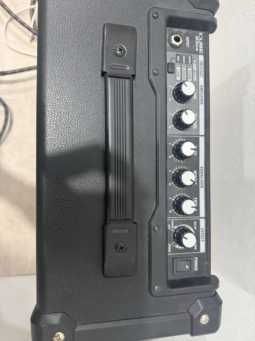Комбоусилитель Roland Cube 10-GX