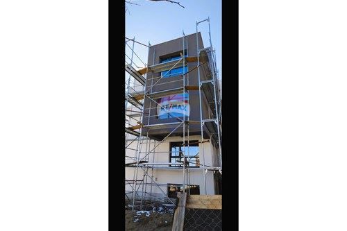 Тристаен апартамент в кв. Виница, гр. Варна ТЕ