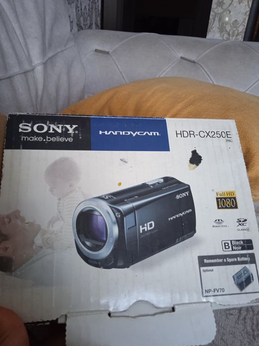 Срочно продам видео камеру