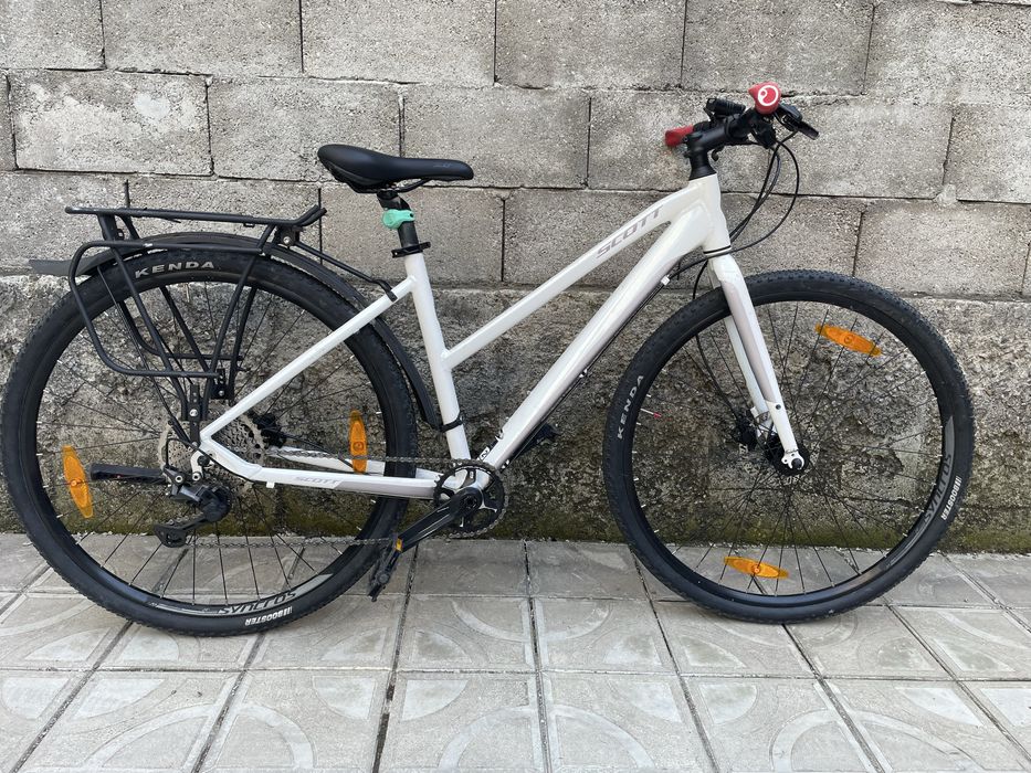 Градски/трекинг велосипед Scott