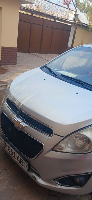 Срочно сотилади спарк 2011