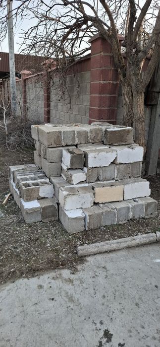 Отдам даром пескоблоки