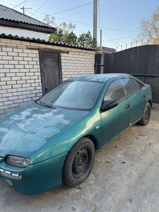 Продам мазду 323
