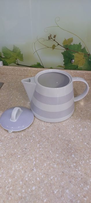 Продам 2 чайника