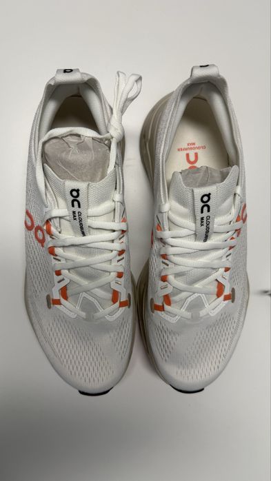 Pantofii de alergare On Cloudsurfer