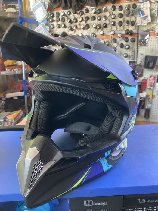 Нова Кросова Каска М// каска Крос Мотор M