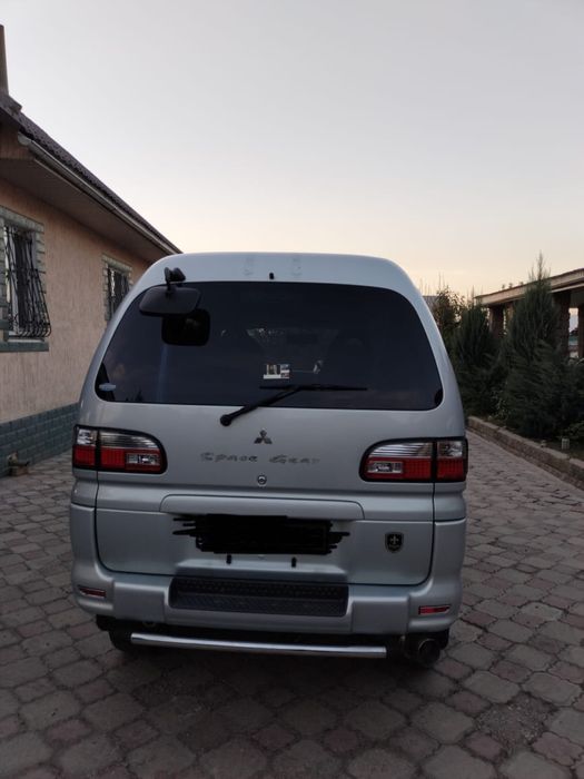 Машина митсубиси