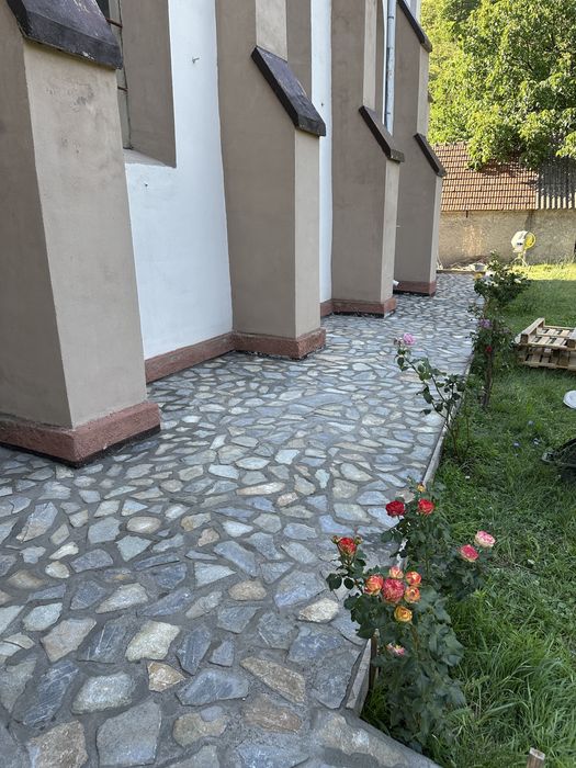 Vând Piatră sau Montez