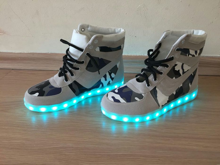 Светящиеся сапоги