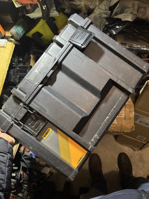 Lada scule dewalt McLaren