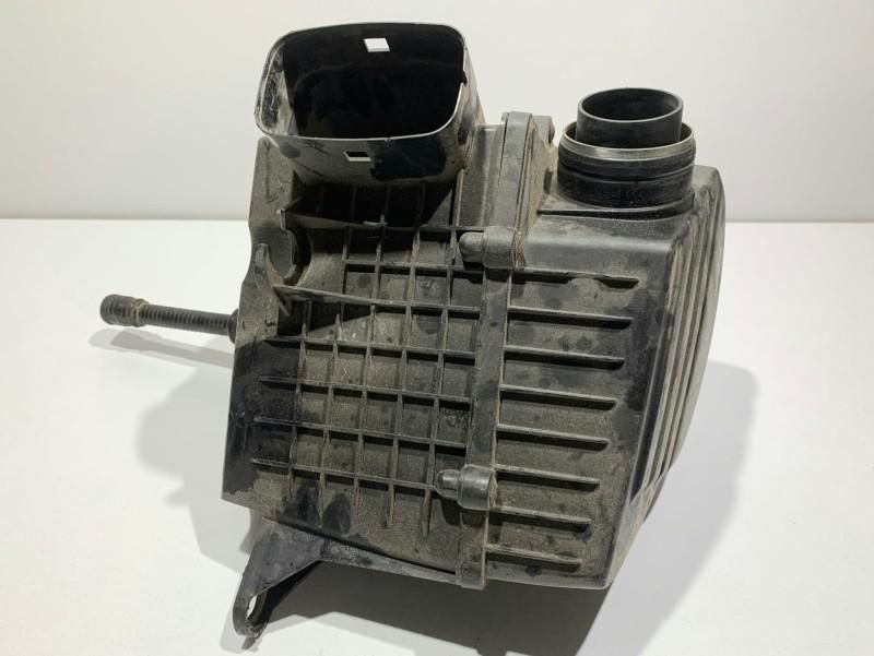 Carcasa filtru aer Seat Ibiza 4 facelift 6J 6R0129607C 1.2 tsi CBZB