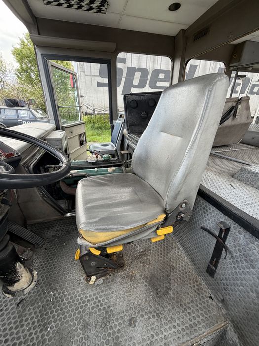 Седалки за бус/камион/спец техника – регулируеми, здрави