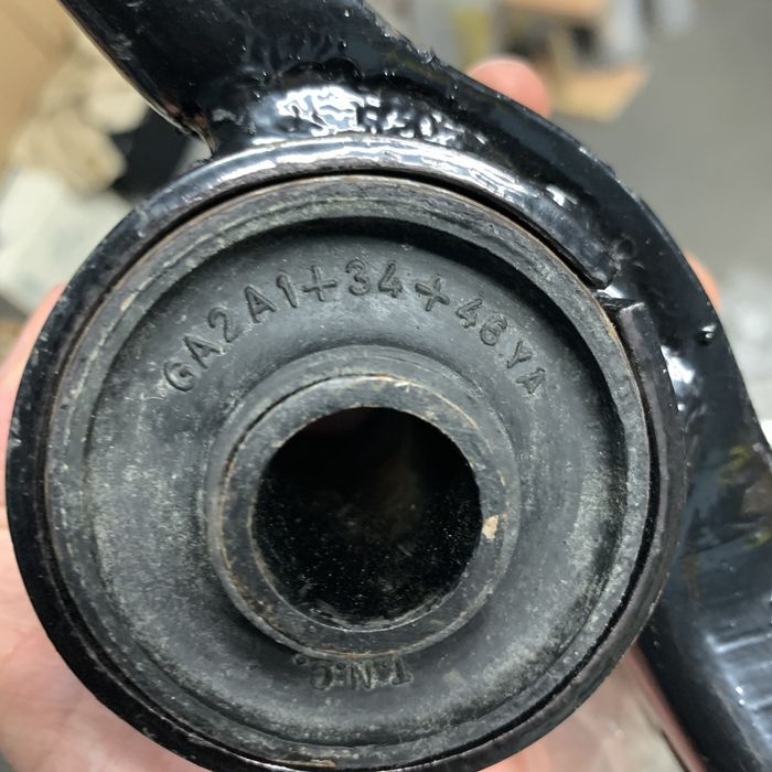 Теглич за Опел Астра Ф / огледало рено клио/ тампон мазда 626