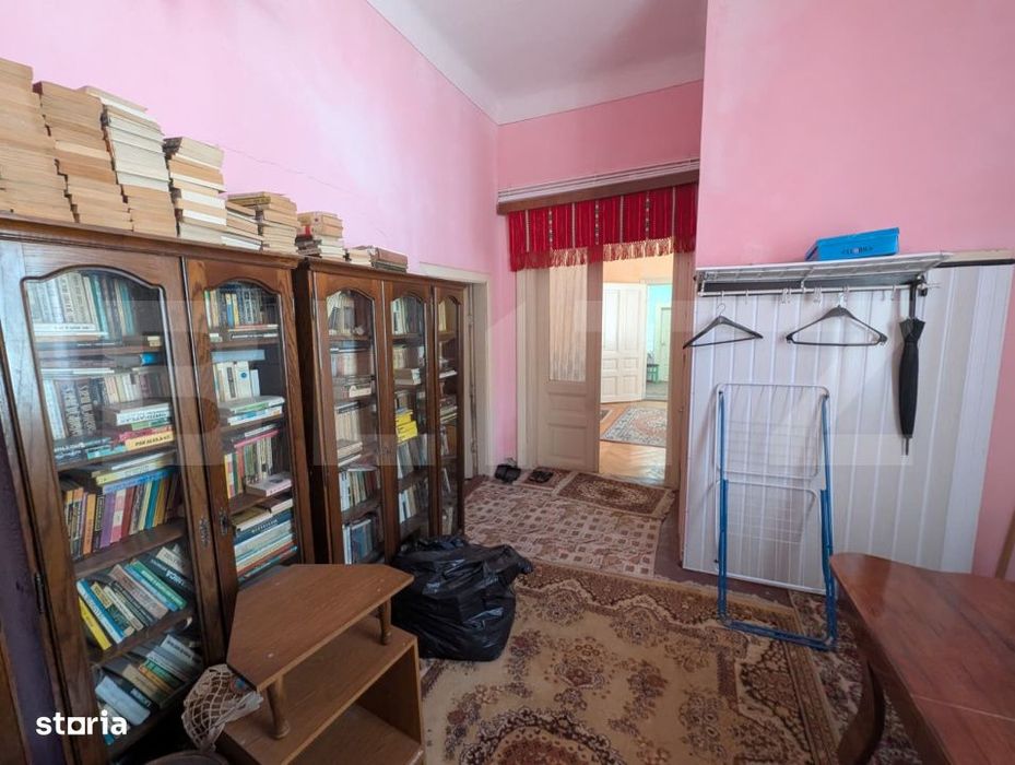 Casa 6 camere, 138 mp, garaj si teren 489 mp - zona Centru