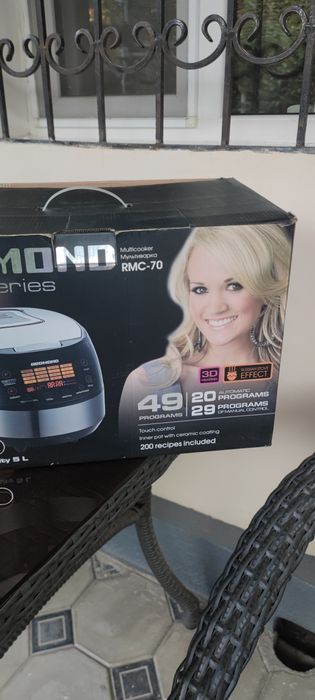 Мультиварка редмонд. Б/у. В отличном состоянии