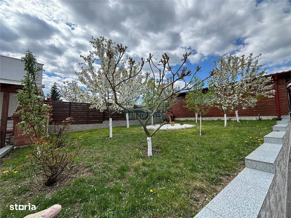 Casa 5 camere 4 bai 426 mp teren zona Arhitectilor