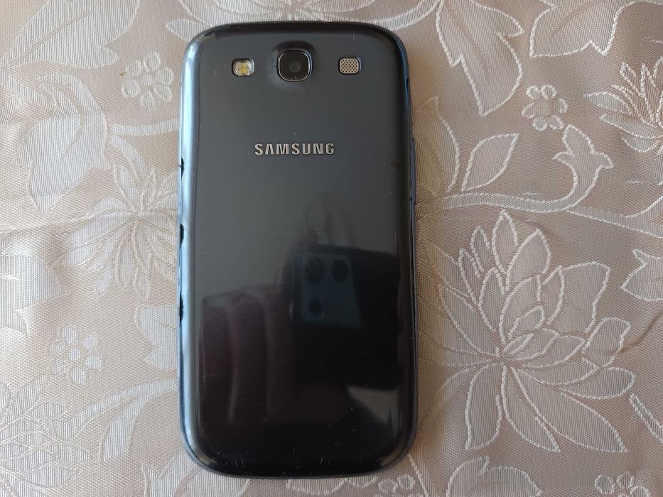 Продавам телефон Samsung Galaxy  S III Neo