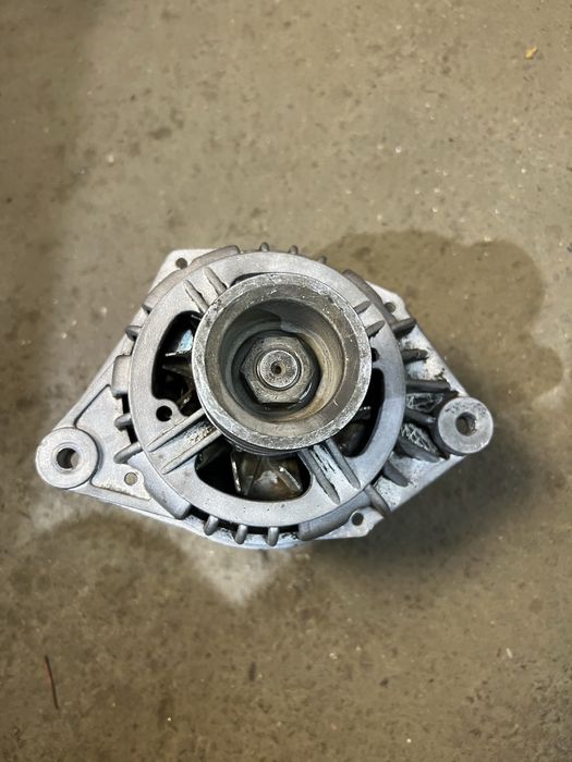 Продам генератор на ваз 2114