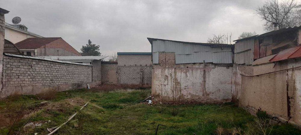 Под офис гостиницу ул.Буюк Ипак Йули 5,4-сот фасад 14 м 1,5-линия