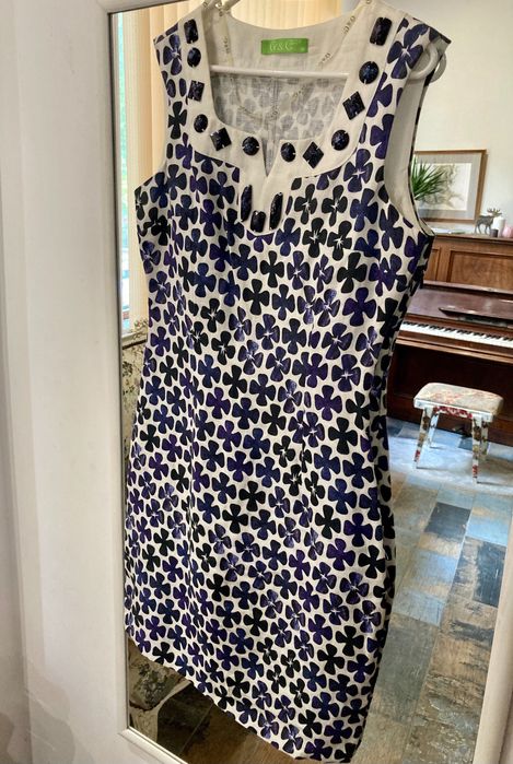 Красива ленена рокля в лилава гама