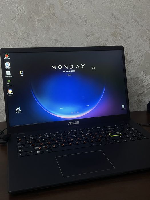 ASUS VivoBook E510 4/256GB SSD / Отличный для учебы и работы