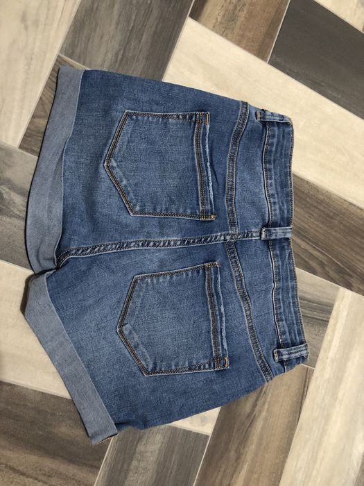 Къси панталонки чисто нови …!