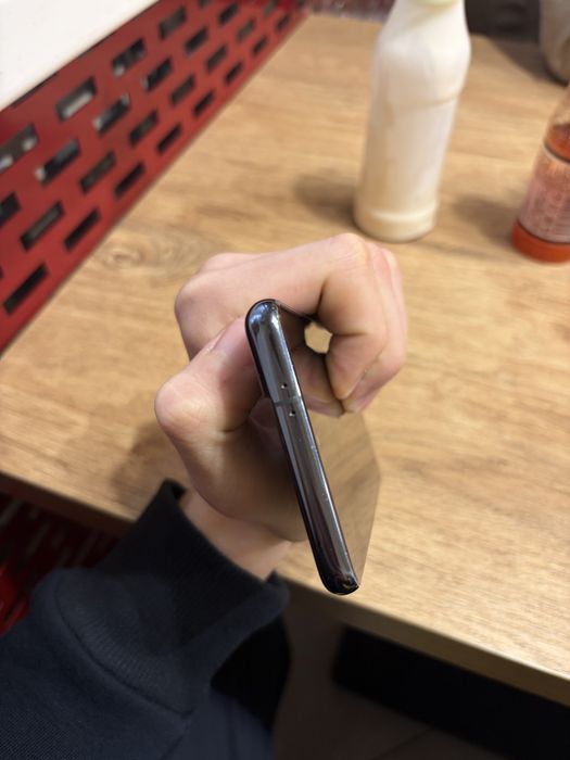 Samsung S21 5G 8/256 sotiladi