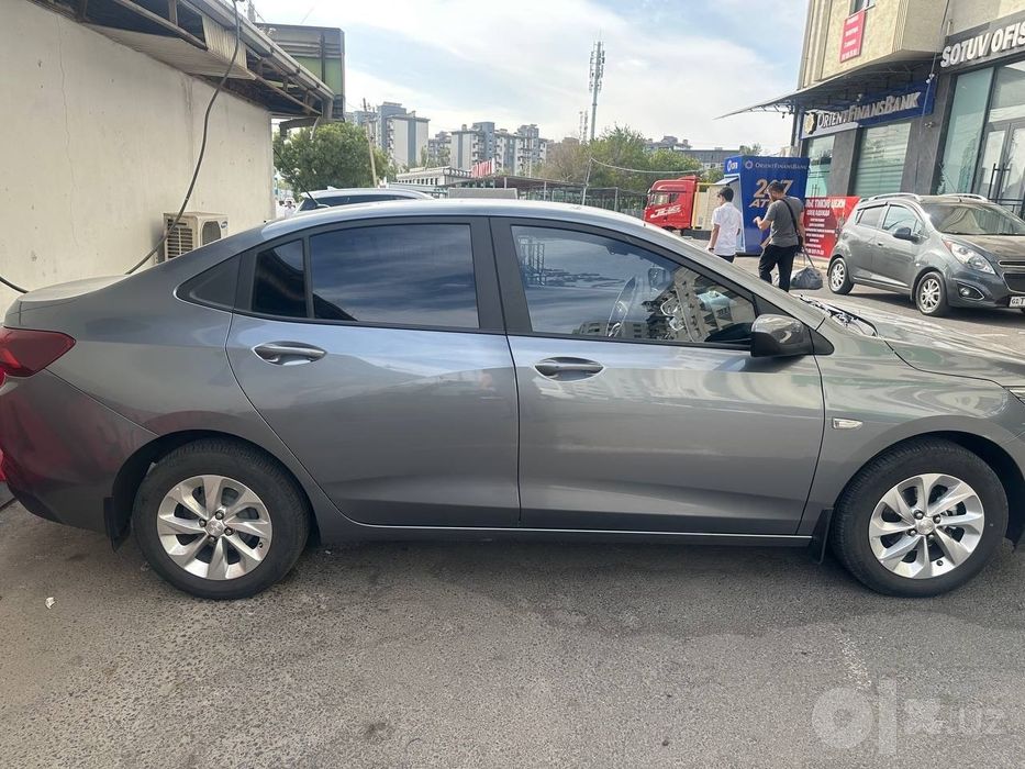 Chevrolet Onix LTZ Turbo