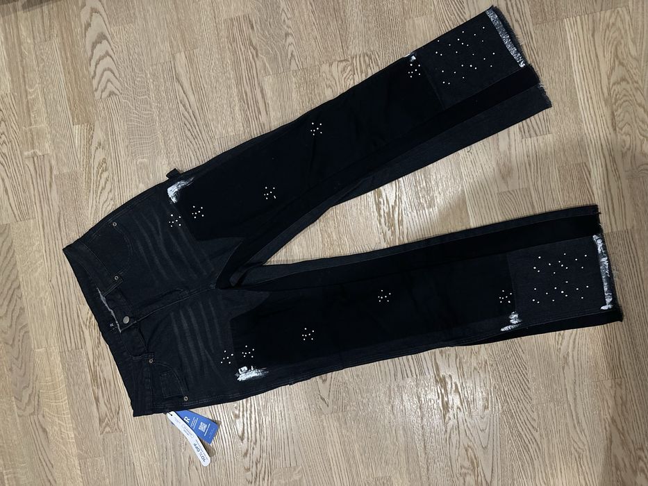 Blugi Flared Negri Cu Vopsea