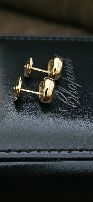 Бренд Chopard оригинал. Золотые серьги 750 пробы с бриллиантами.