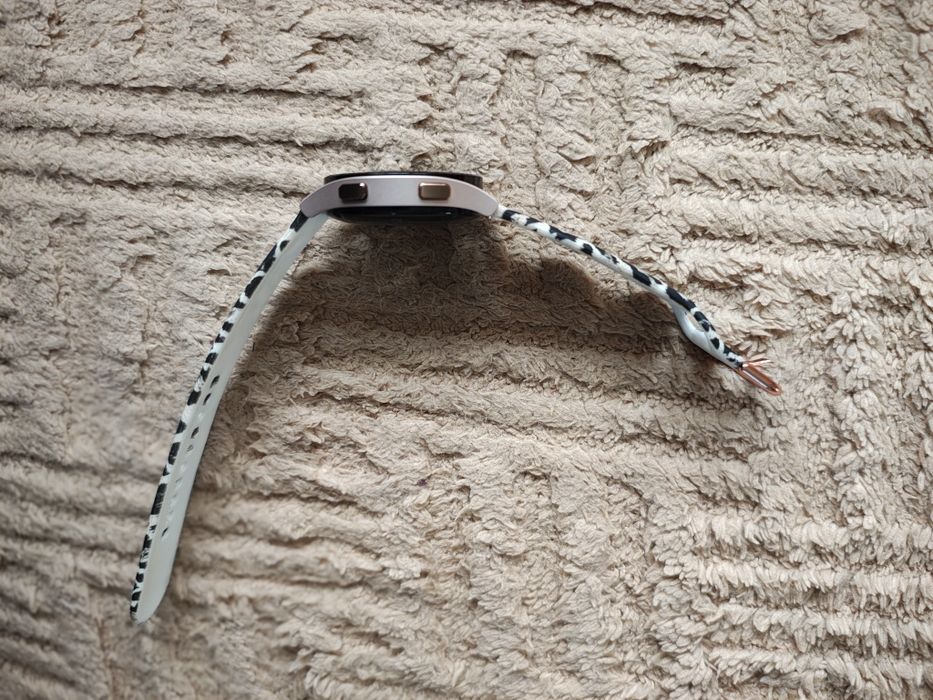 Vand Samsung Galaxy Watch4, 40mm, cadou