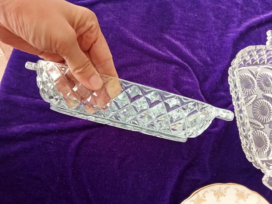 Салатница-хрусталь,Ваза-1000тг