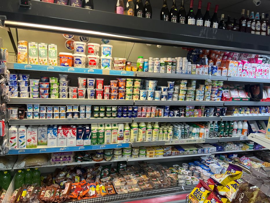 Vitrine lactate și congelate