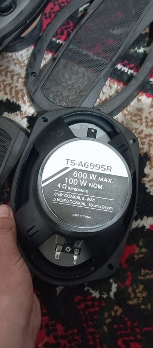 Pioneer kolonka 600w lik sotiladi Pioneer magnitafonbilan yangi!!