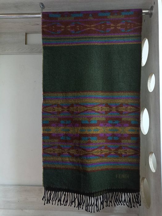 Дамски шал  Fendi