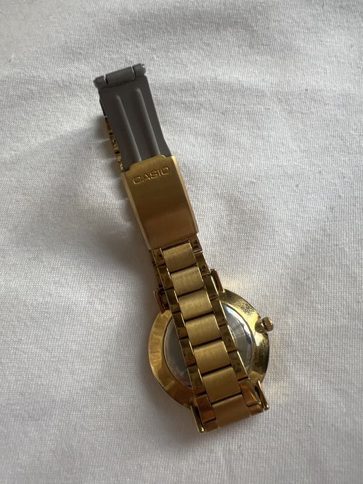 оригинальные часы CASIO позолоченные