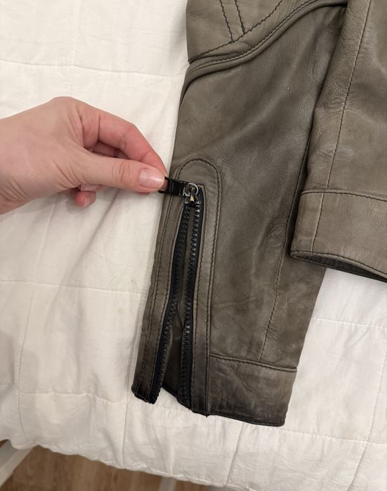 Кожаная куртка Armani Exchange - размер S