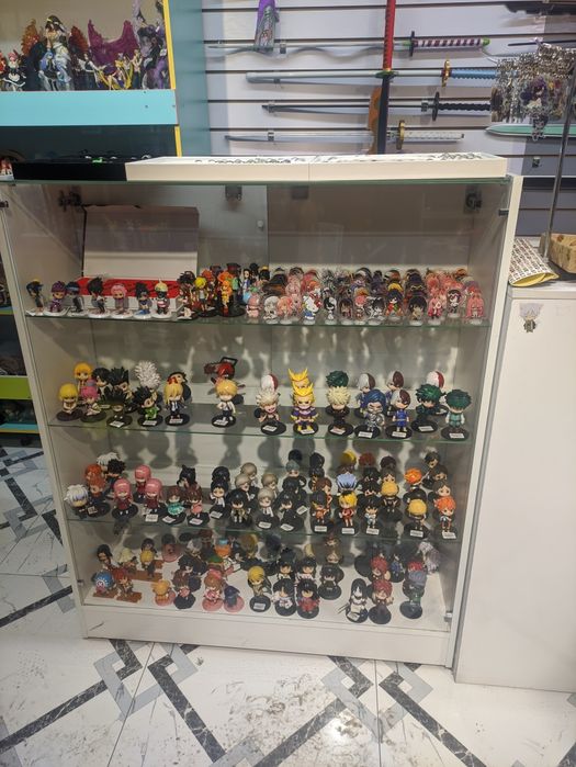 Витрина  для бутиков островок