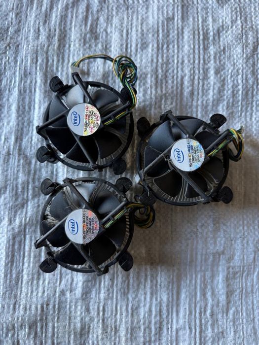 Продам боксовые кулеры Intel